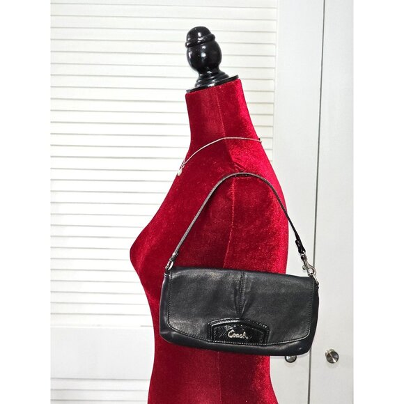 Coach Women's Black Leather Ashley Evening Credit Card Wallet Wristlet M 2070 - Picture 2 of 15